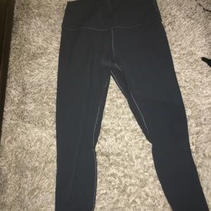 Lululemon Size 10 Aligns